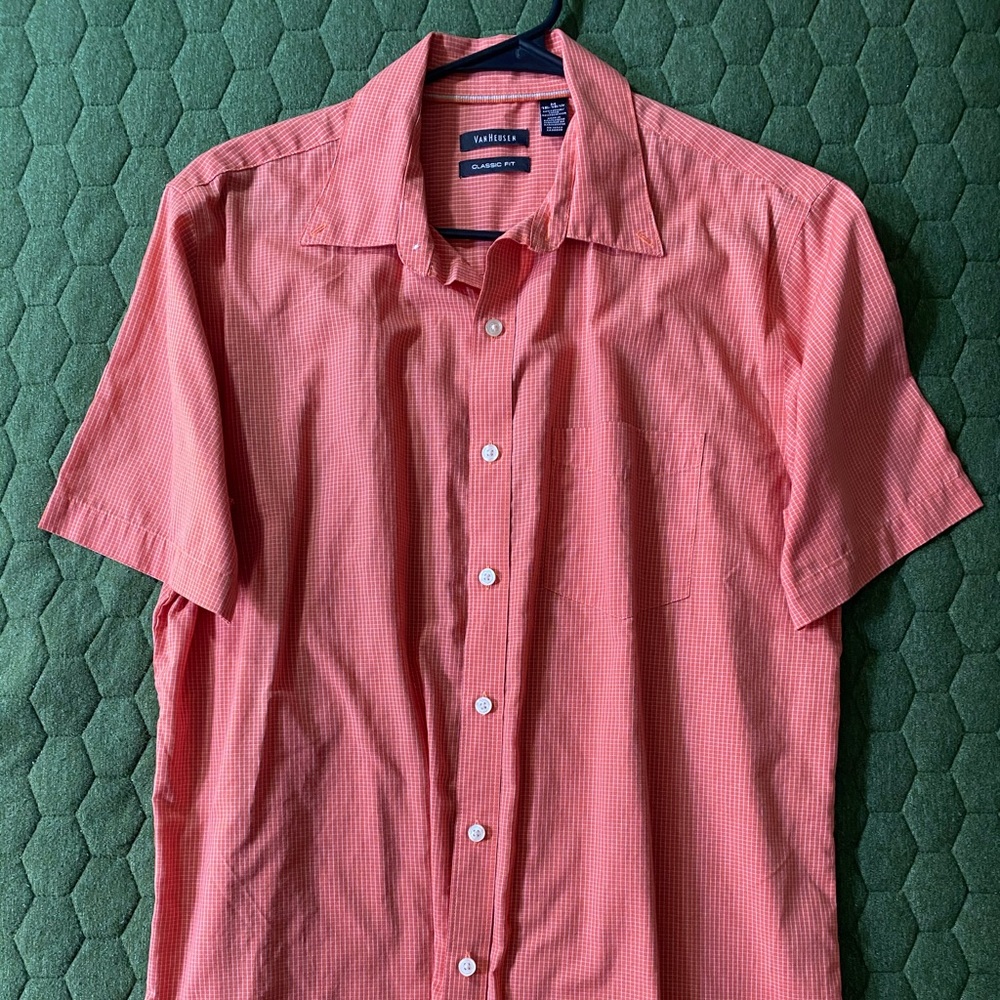 Short sleeve dress shirt